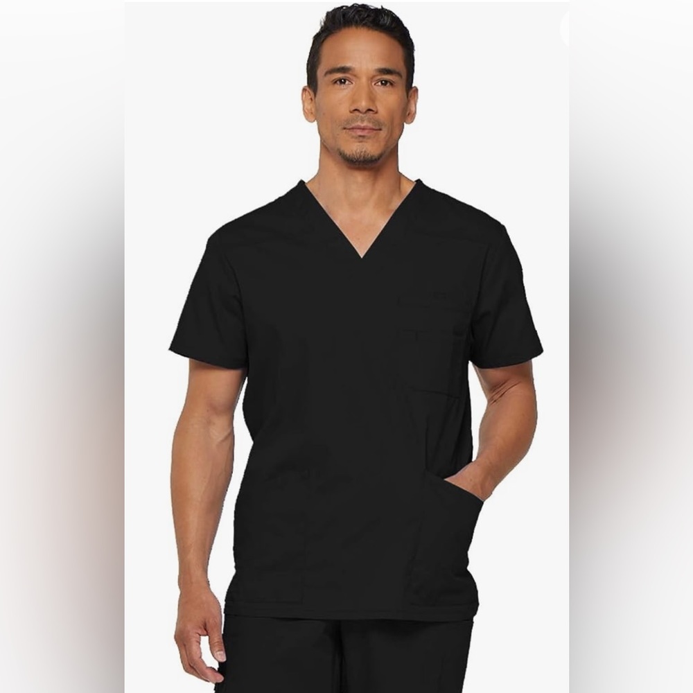 Dickies Mens black scrub top. Size Large. NWOT